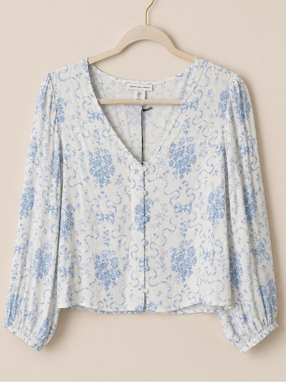 Cupcakes and Cashmere Blue Toile Ribbon Print Crop Blouse Top M NWT - Picture 2 of 8